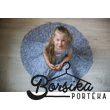 lanyka_nyari_ruha_kek_apro_viragmintas_foldon_ulos_borsika_portéka.jpg