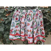 Borsika Portéka - Matyó mintás, PÖRGŐS néptáncos szoknya megkötővel (290 cm) Borsika Portéka - Matyó mintás, PÖRGŐS néptáncos szoknya megkötővel (290 cm)